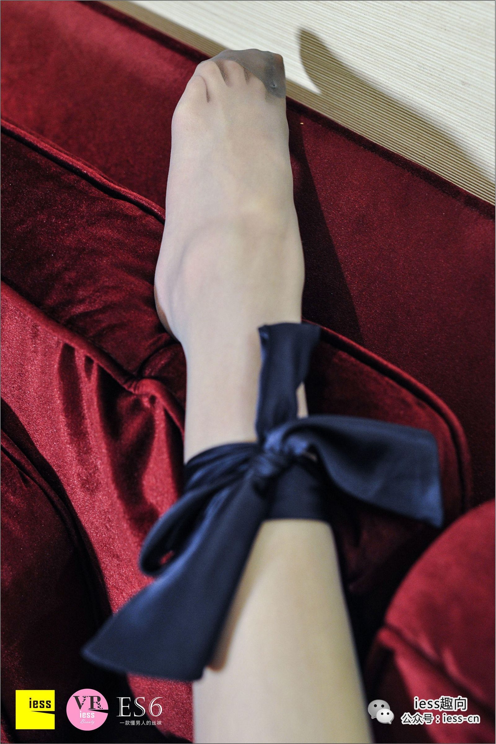 [IESS]异思趣向 BING OL的灰色丝袜